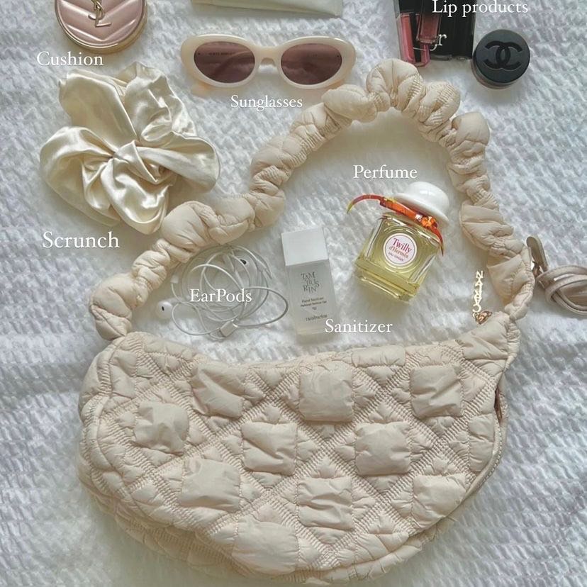 carlyn-cozy-bag-line-shopping