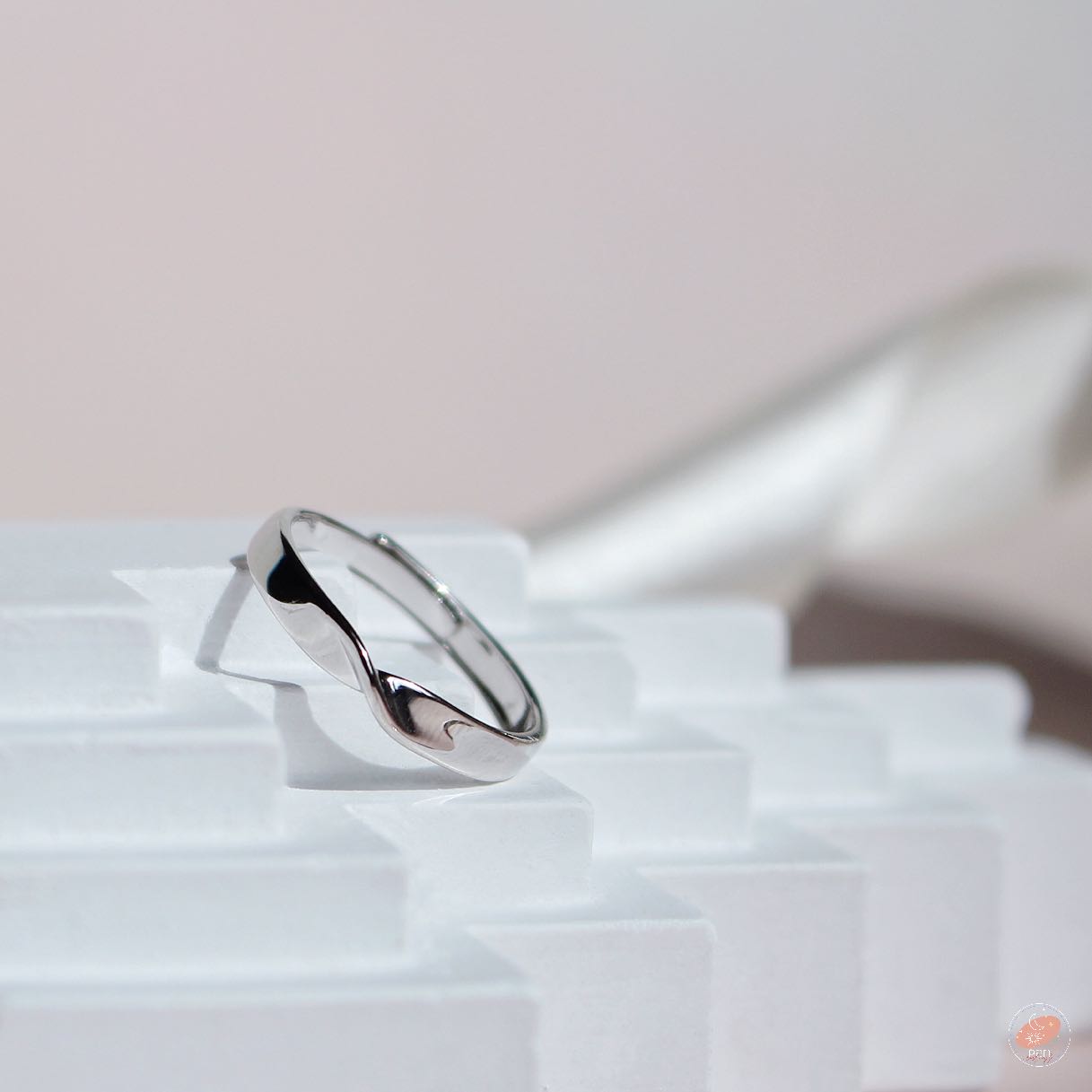 R0063 | LINE SHOPPING