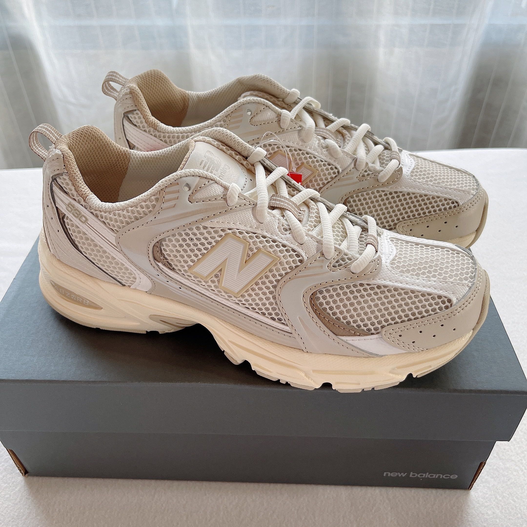 530aa Sneaker Beige main image 0
