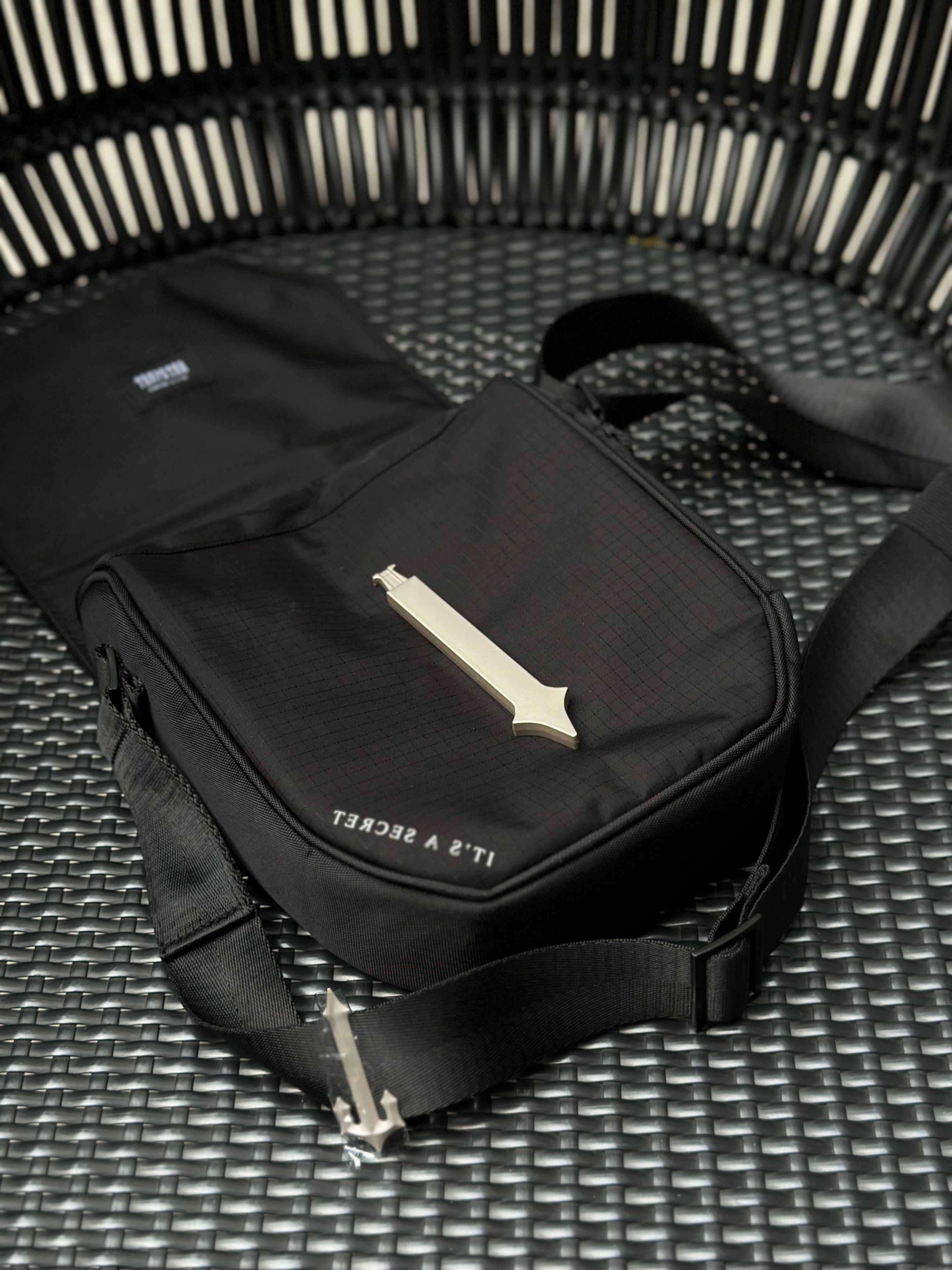 Trapstar London Cobra T Bag LINE SHOPPING
