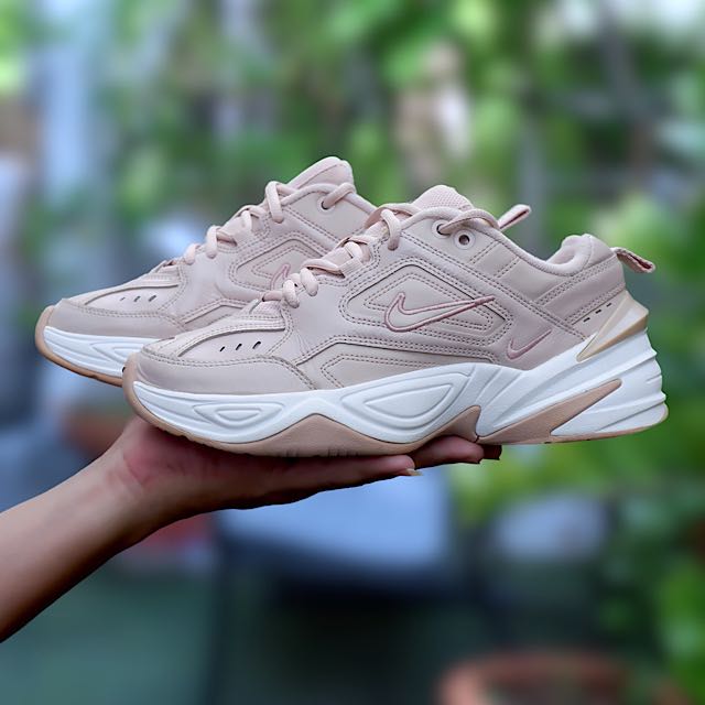 Nike m2k store tekno pale pink