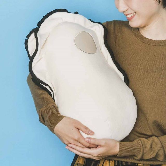 もっちりクッション抱っこ牡蠣