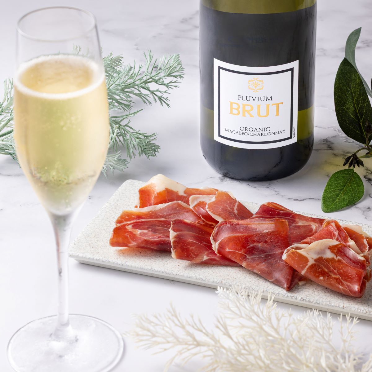 ワインセット 白ワインと無添加生ハム ~オーガニックスパークリングとハモンセラーノ~ 家飲みおつまみセット 冷蔵でお届け カワタキ 【送料無料】